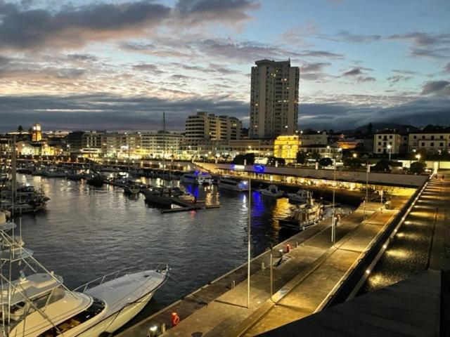 Populo Mar Ponta Delgada - Açores Exterior foto